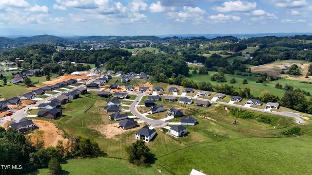 939 Daybreak Crest, Jonesborough, TN 37659