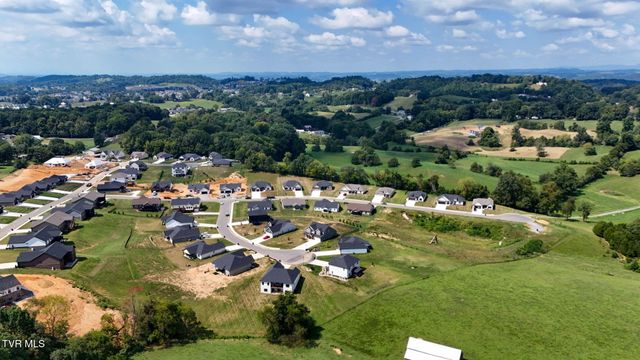 939 Daybreak Crest, Jonesborough, TN 37659