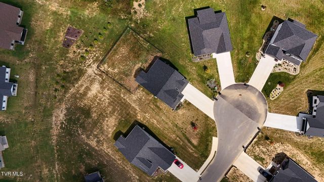 939 Daybreak Crest, Jonesborough, TN 37659