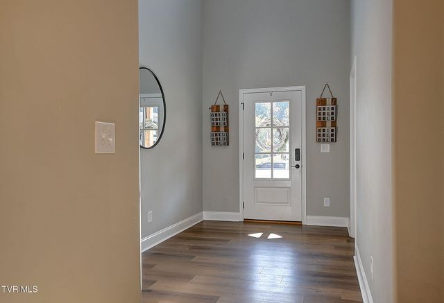 939 Daybreak Crest, Jonesborough, TN 37659
