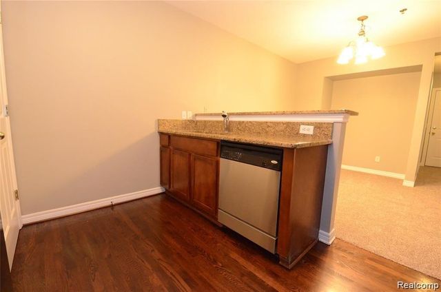 263 S VILLAGE Way 23, Canton Charter Township, MI 48188