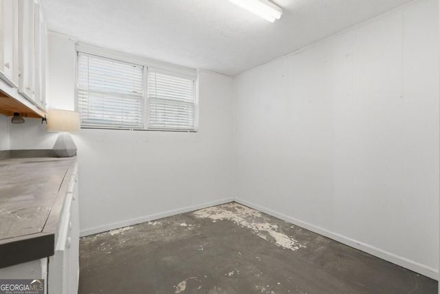 218 King Arthur Drive, Woodstock, GA 30189