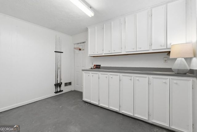 218 King Arthur Drive, Woodstock, GA 30189