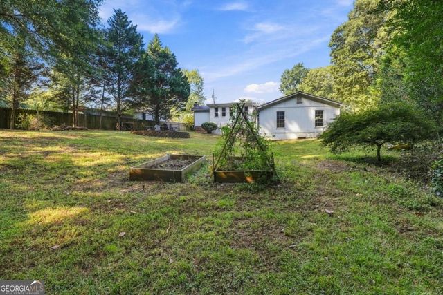 218 King Arthur Drive, Woodstock, GA 30189