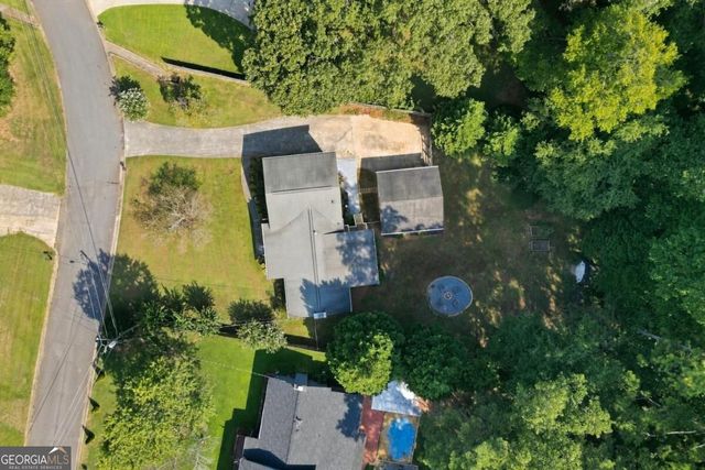 218 King Arthur Drive, Woodstock, GA 30189