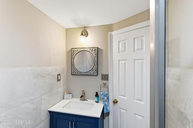 120 Whalepond Road, Oakhurst, NJ 07755