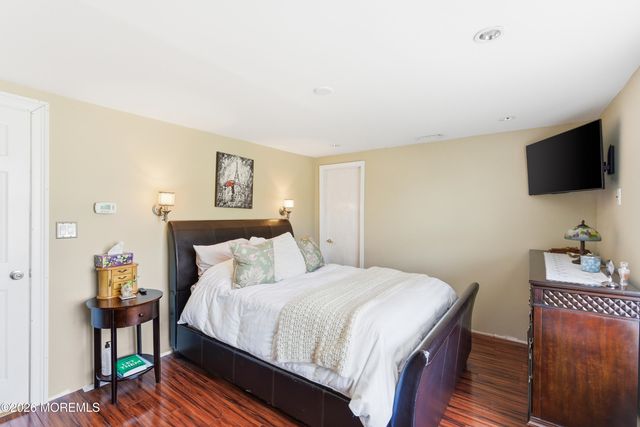 120 Whalepond Road, Oakhurst, NJ 07755