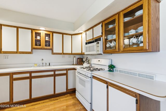 120 Whalepond Road, Oakhurst, NJ 07755