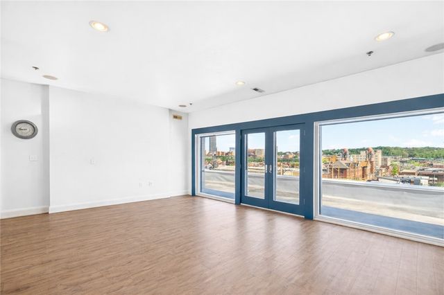 2250 Mary St 315, South Side, PA 15203