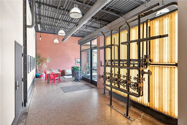 2250 Mary St 315, South Side, PA 15203