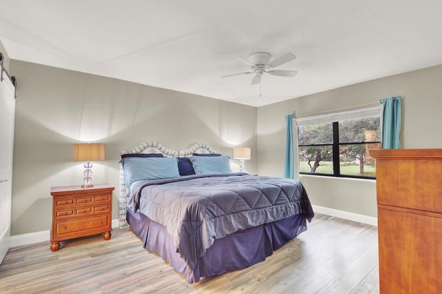 12910 BRIARLAKE Drive 203, Palm Beach Gardens, FL 33418