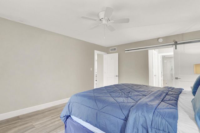 12910 BRIARLAKE Drive 203, Palm Beach Gardens, FL 33418