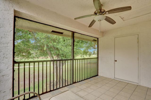 12910 BRIARLAKE Drive 203, Palm Beach Gardens, FL 33418