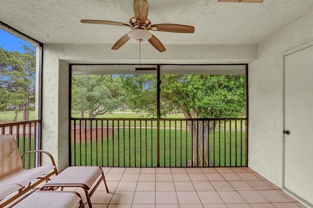 12910 BRIARLAKE Drive 203, Palm Beach Gardens, FL 33418