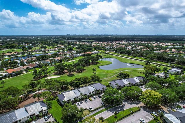 12910 BRIARLAKE Drive 203, Palm Beach Gardens, FL 33418