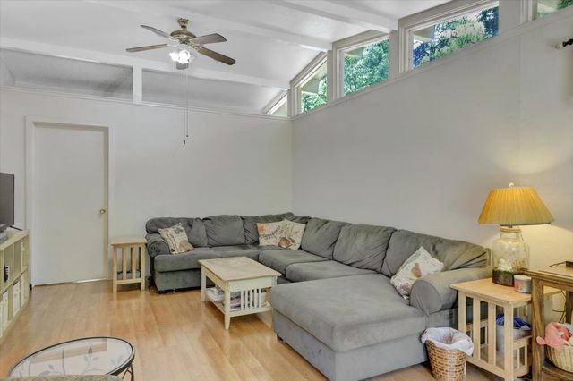 13814 Day Rd, Grass Valley, CA 95945