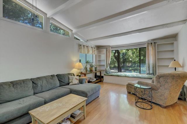 13814 Day Rd, Grass Valley, CA 95945