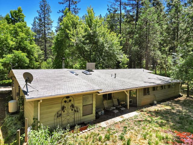 13814 Day Rd, Grass Valley, CA 95945
