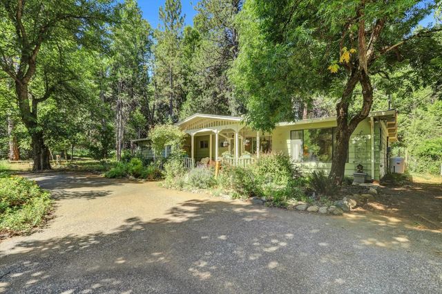 13814 Day Rd, Grass Valley, CA 95945