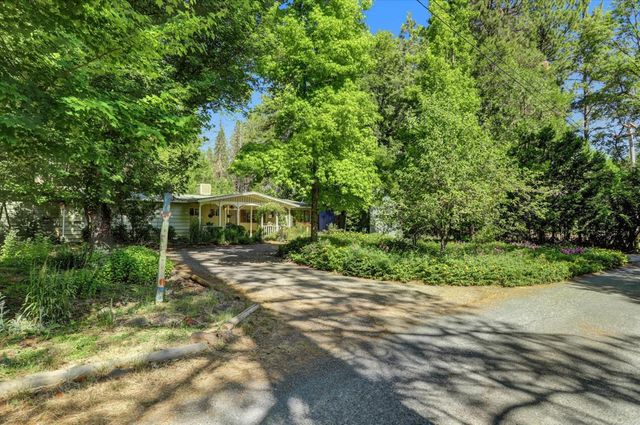 13814 Day Rd, Grass Valley, CA 95945