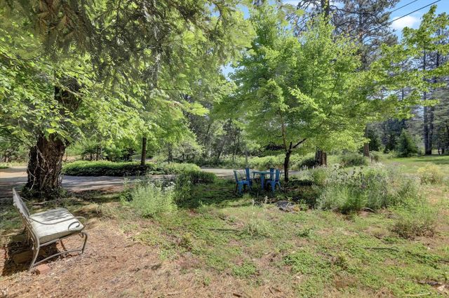 13814 Day Rd, Grass Valley, CA 95945