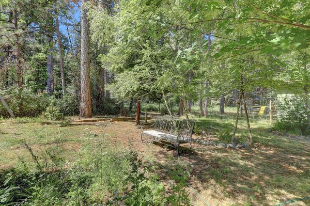 13814 Day Rd, Grass Valley, CA 95945