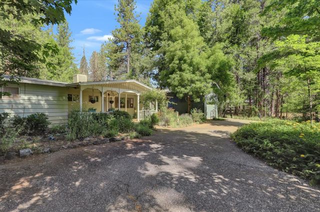 13814 Day Rd, Grass Valley, CA 95945