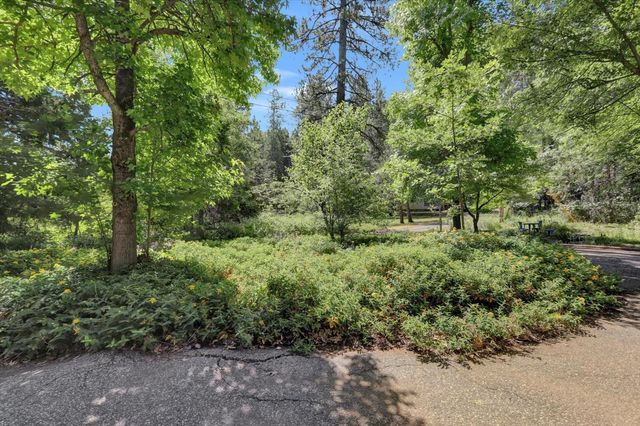 13814 Day Rd, Grass Valley, CA 95945
