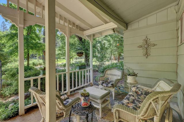 13814 Day Rd, Grass Valley, CA 95945
