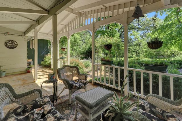 13814 Day Rd, Grass Valley, CA 95945