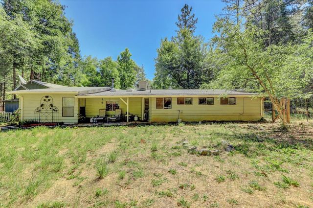 13814 Day Rd, Grass Valley, CA 95945