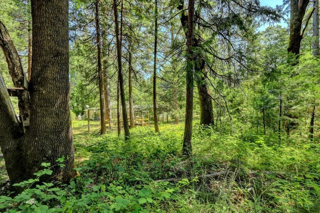 13814 Day Rd, Grass Valley, CA 95945