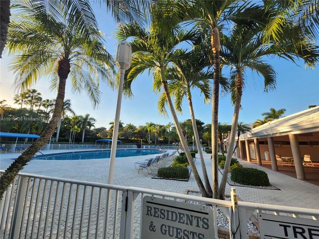 7852 Trent Dr 206, Tamarac, FL 33321