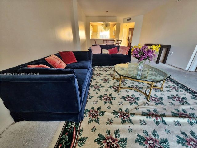 7852 Trent Dr 206, Tamarac, FL 33321