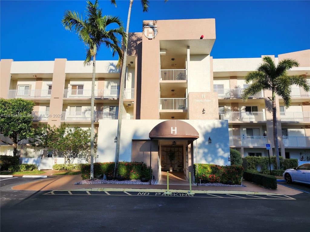 7852 Trent Dr 206, Tamarac, FL 33321