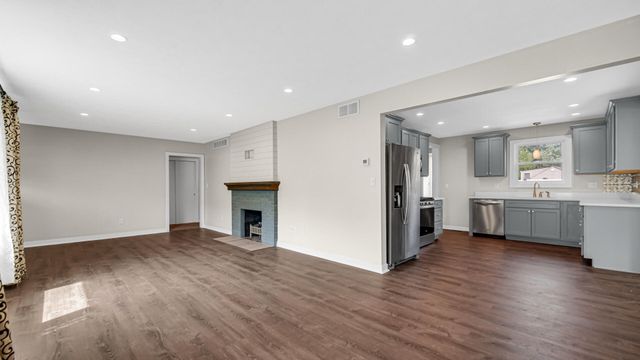 2261 W State Rd 2, La Porte, IN 46350