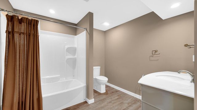 2261 W State Rd 2, La Porte, IN 46350