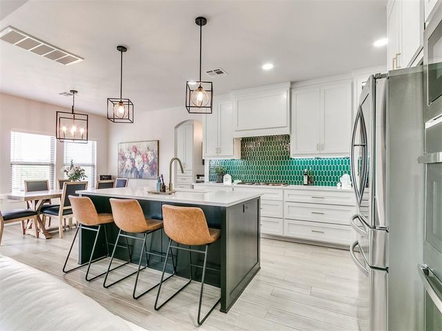 11817 NW 108th Terrace, Yukon, OK 73099