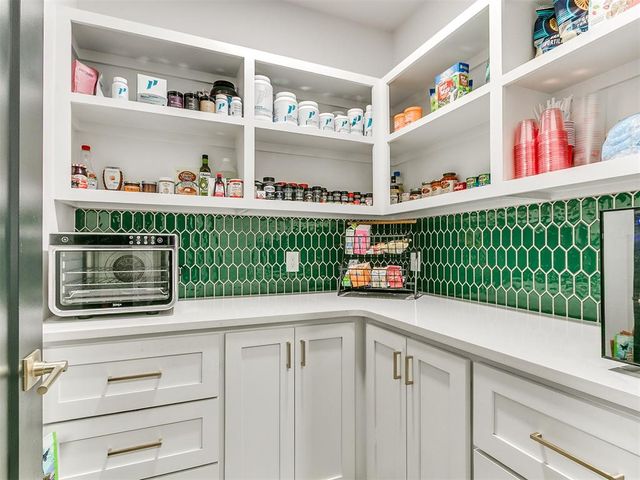 11817 NW 108th Terrace, Yukon, OK 73099