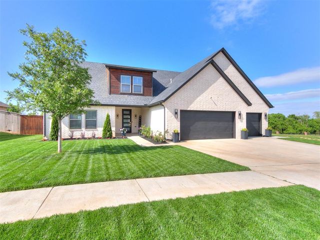 11817 NW 108th Terrace, Yukon, OK 73099