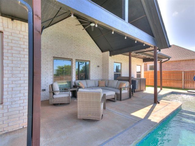 11817 NW 108th Terrace, Yukon, OK 73099