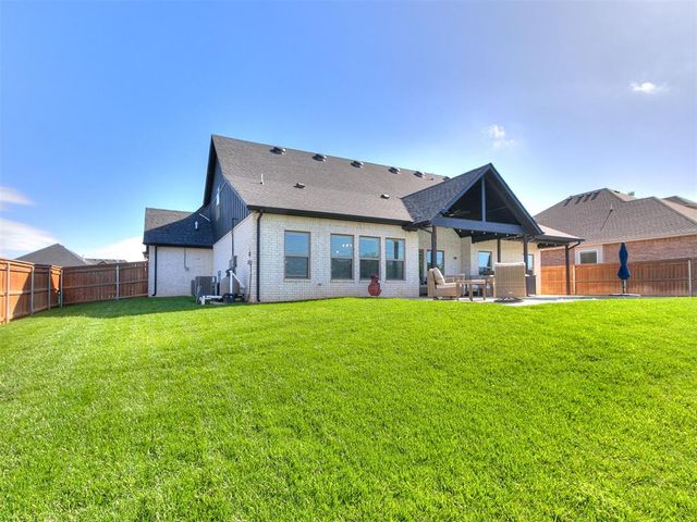 11817 NW 108th Terrace, Yukon, OK 73099