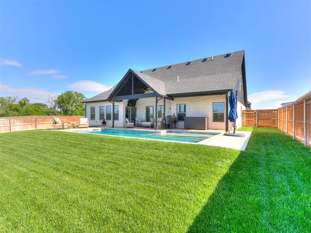 11817 NW 108th Terrace, Yukon, OK 73099