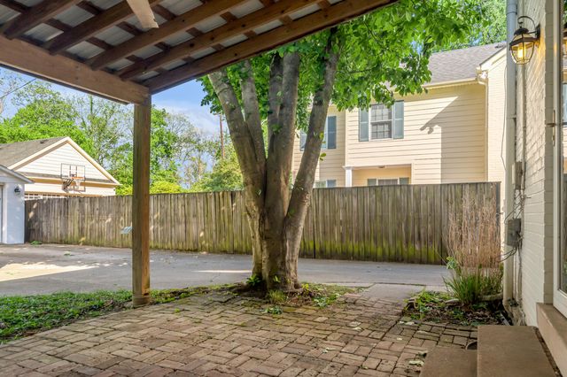1903 Carolyn Drive, Lexington, KY 40502