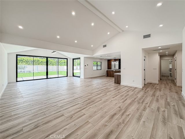 22921 Dolorosa Street, Woodland Hills, CA 91367