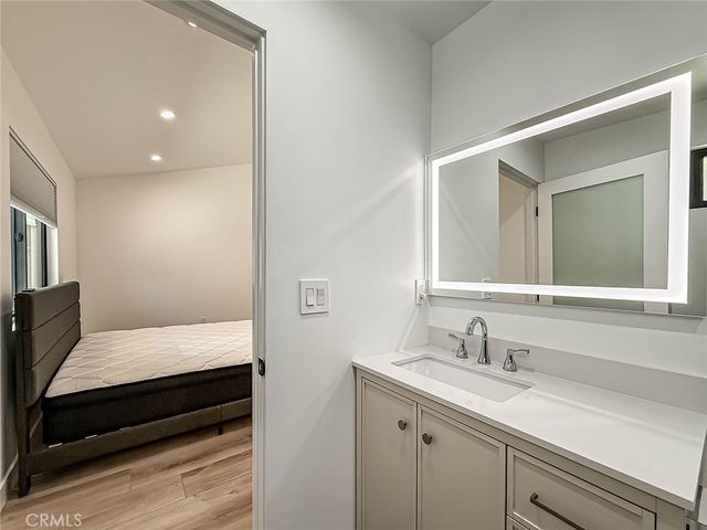 22921 Dolorosa Street, Woodland Hills, CA 91367