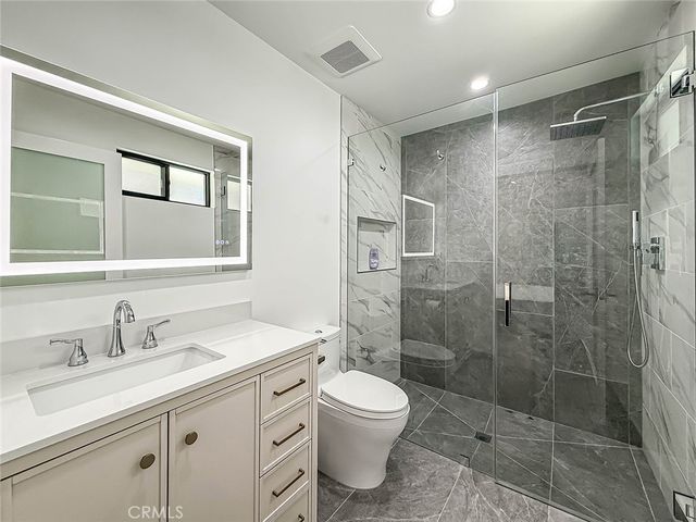 22921 Dolorosa Street, Woodland Hills, CA 91367