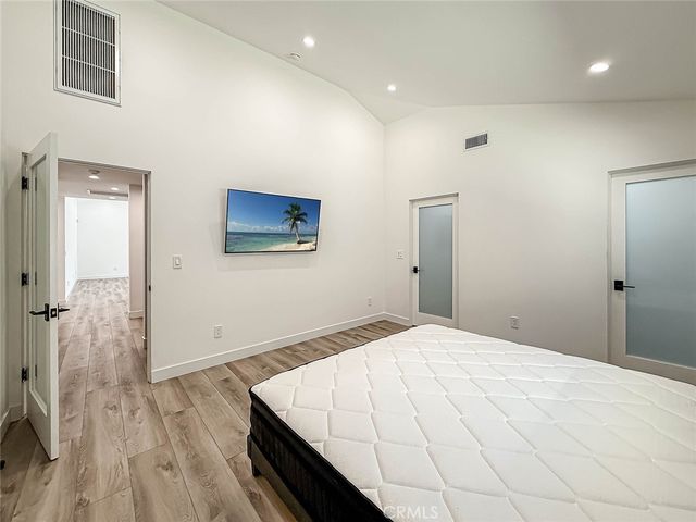 22921 Dolorosa Street, Woodland Hills, CA 91367