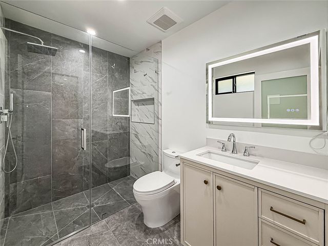 22921 Dolorosa Street, Woodland Hills, CA 91367