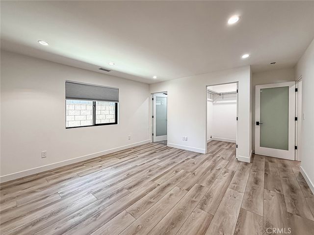22921 Dolorosa Street, Woodland Hills, CA 91367